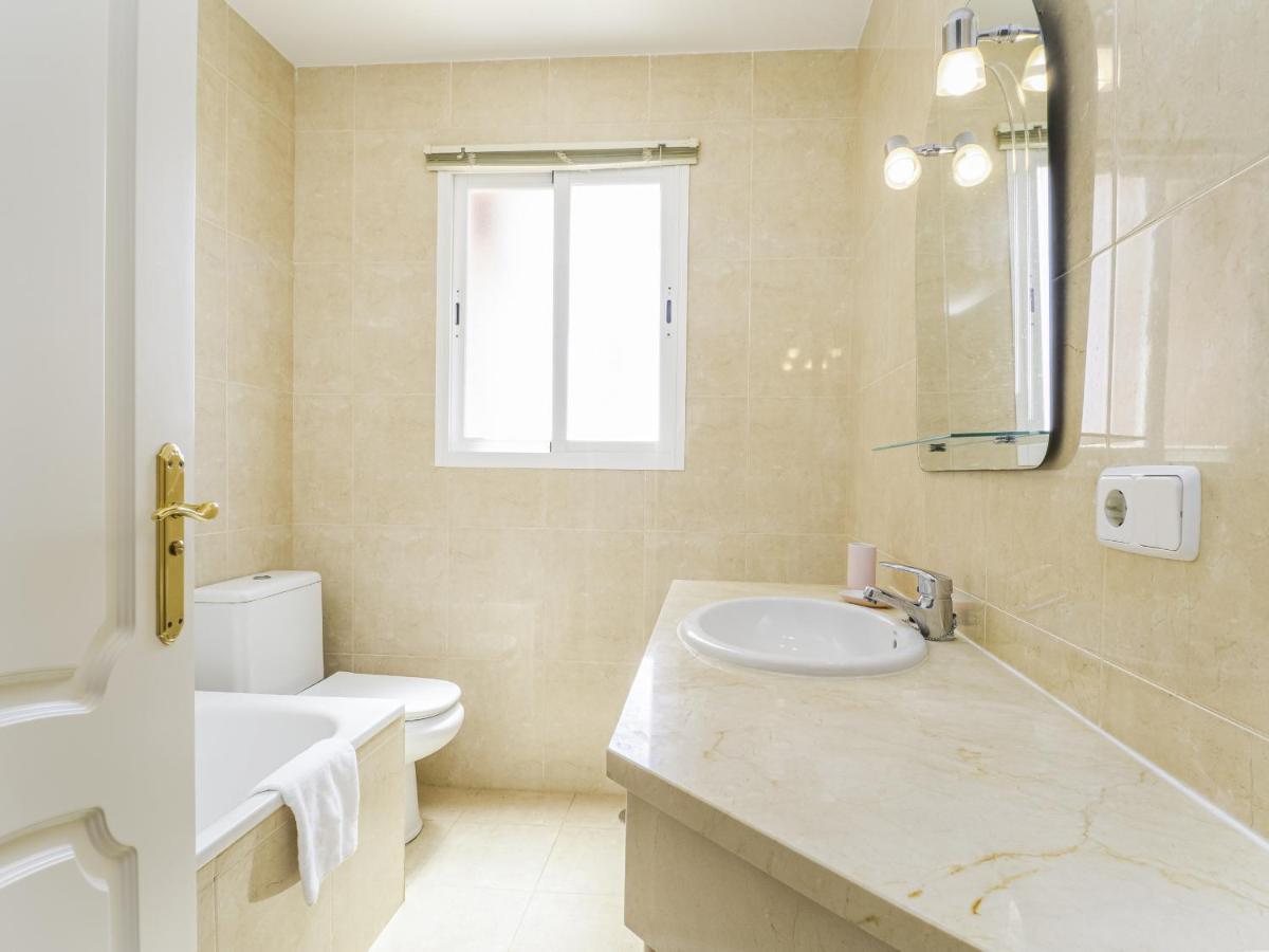 2308- 2Bedrooms Apt With Stunning Sea View-Terrace Manilva Kültér fotó